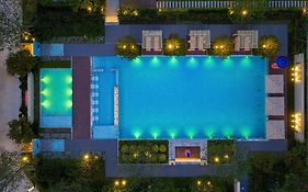 Zhangjiajie Sanhe Hotel-Tea Culture Experience, Tea Tour, Free Pick Up Service If Book A Minimum Of 3 Nights,Free Shuttle Service To East Gate Of Forest Park, Free Welcome Tea, Free Folk Costume Experience,English Customer Service